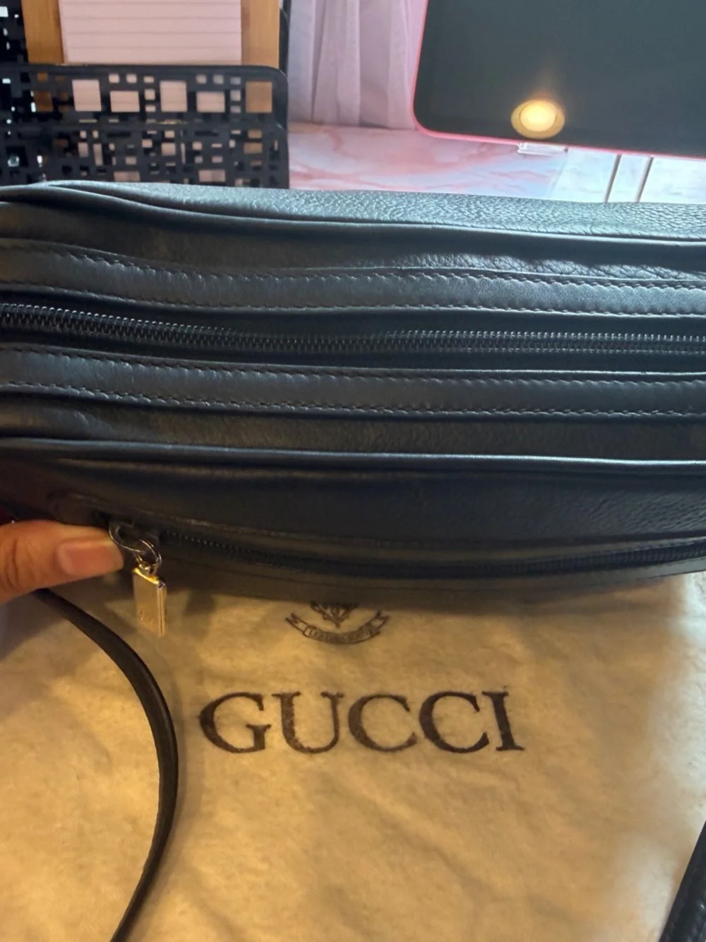 Gucci Black leather crossbody Bag w Gold Accents and custom black and gold chain - Picture 5 of 11